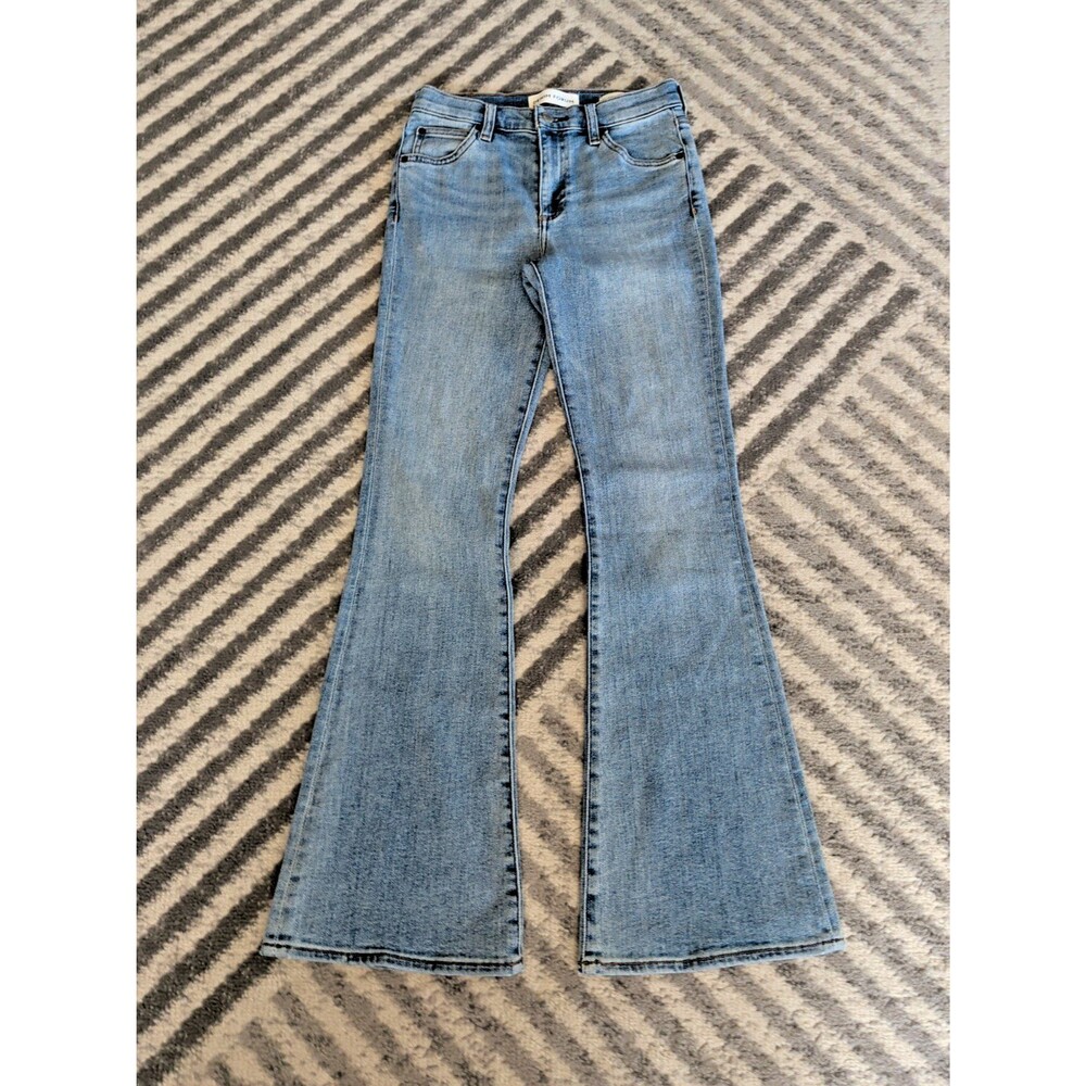 Denim Forum The Donna Mid Rise Light Blue Flared Jeans Size 26